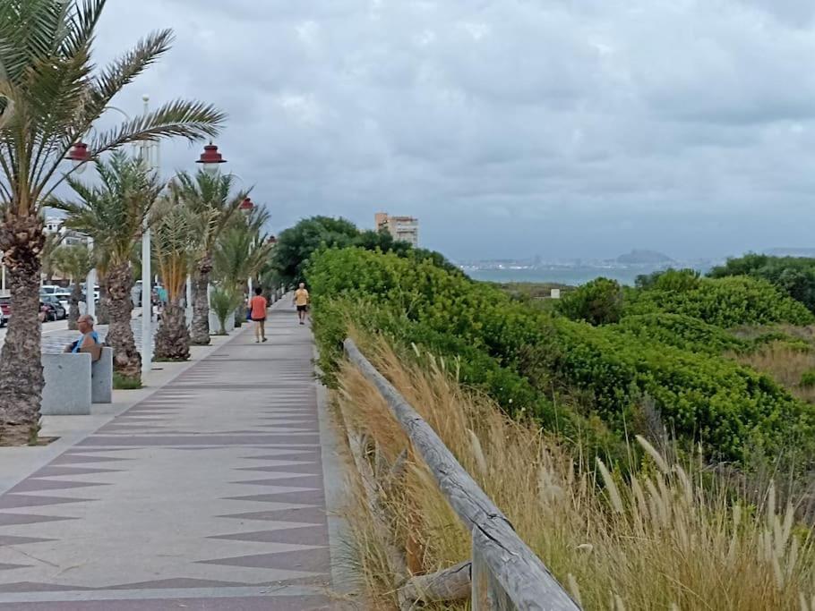 Bungalow En Primera Linea Del Mar Arenales del Sol Buitenkant foto