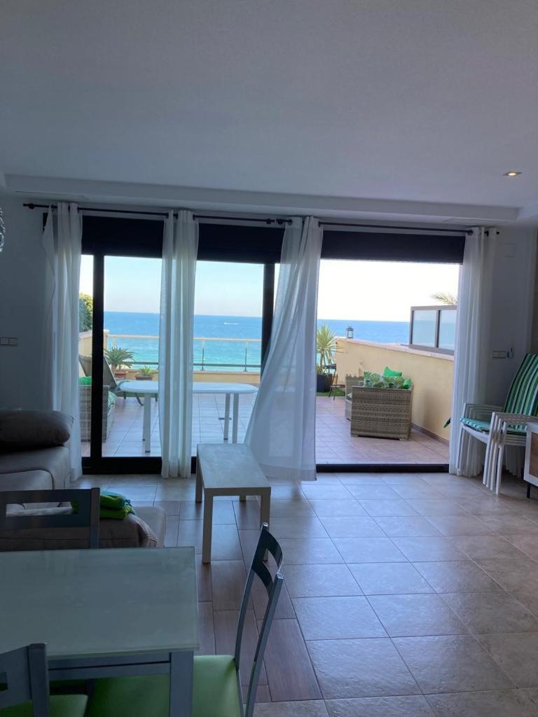 Bungalow En Primera Linea Del Mar Arenales del Sol Buitenkant foto